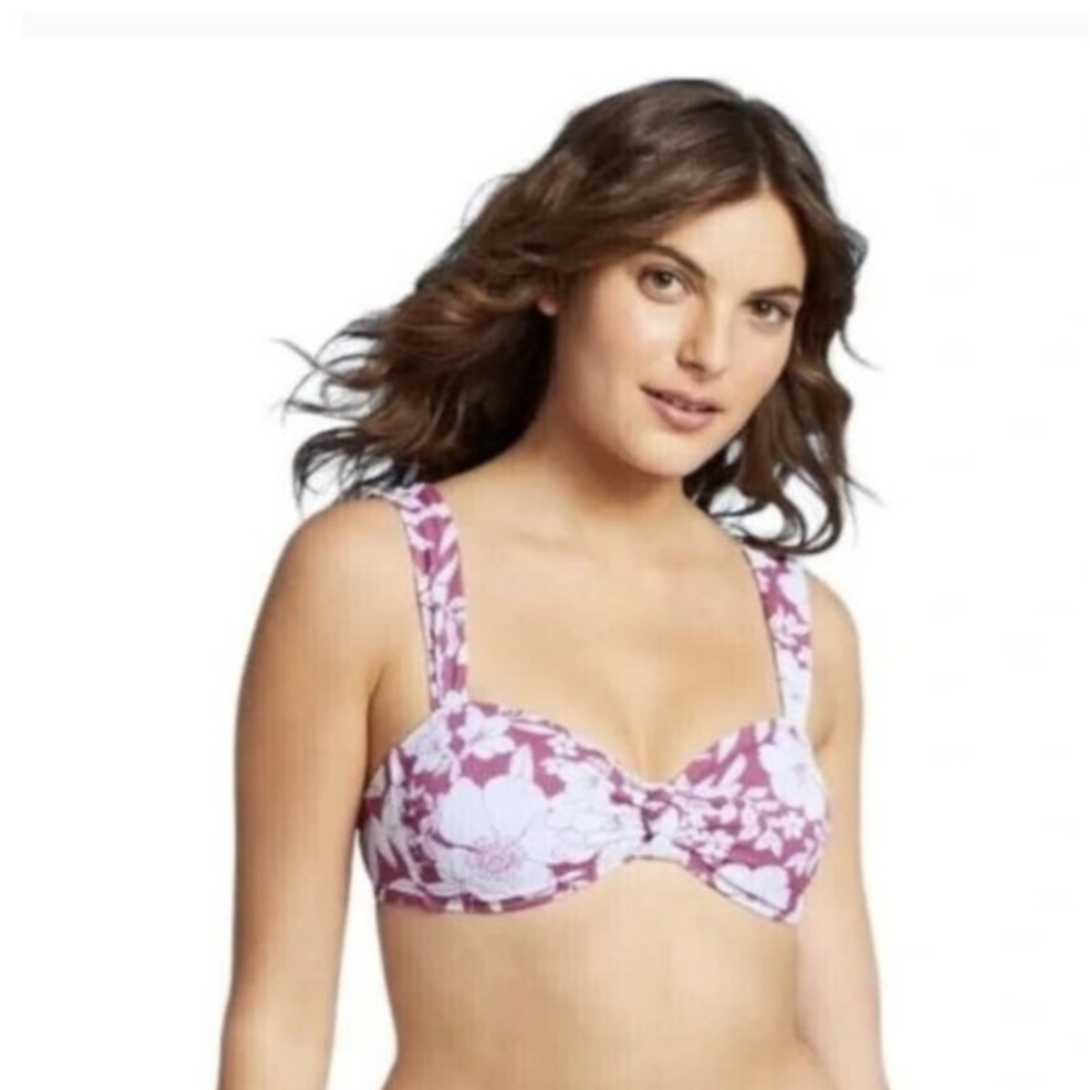 NWT Xhilaration Berry Print Jr Bikini Top Size Small